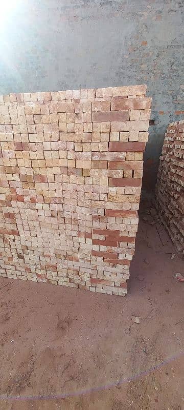 Tamam quality ki brick majood ha is ka ilawa gutka majood ha or price 8