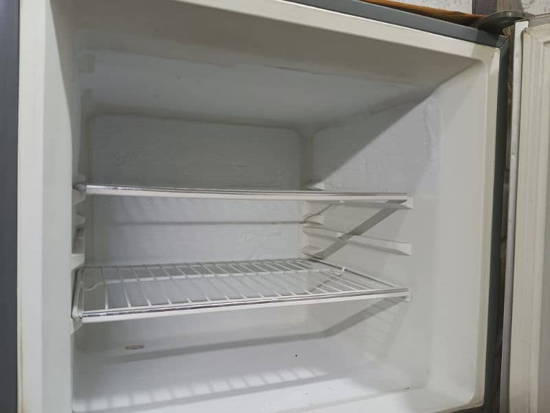 Haier fridge large(family size) 4