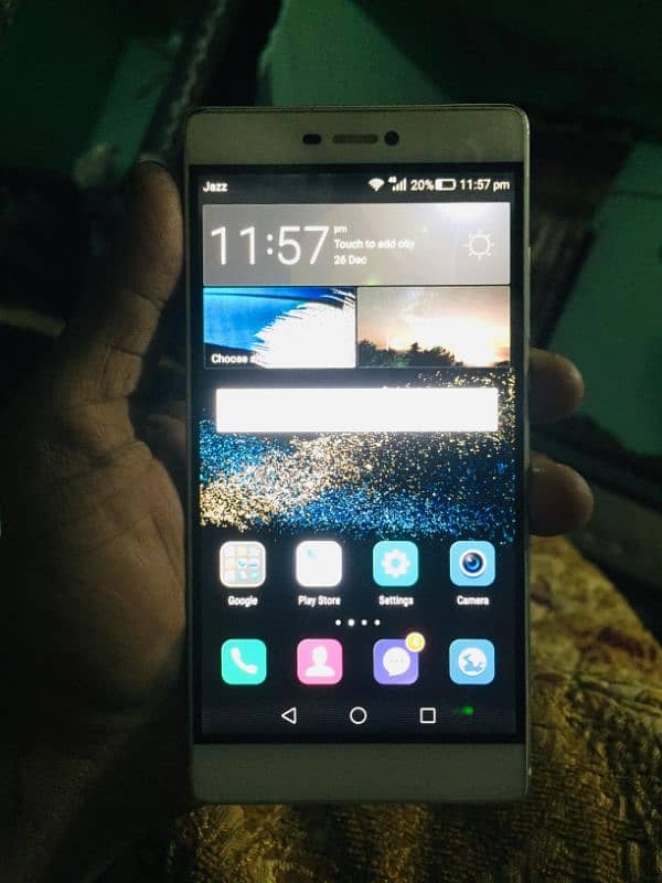 huawei p8       3GB RAM. 16GB memory 6