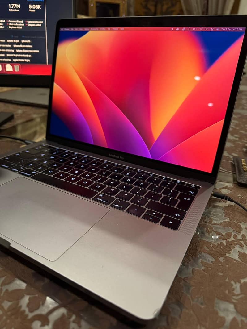 MacBook Pro 13-inch (2017) 2