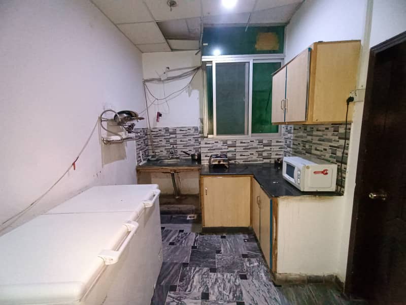 6.7 Marla 3.5 Storey Running Hostel Available In Township 9