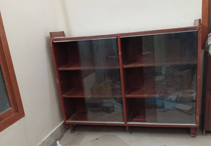 Wooden Glass Shelve 2