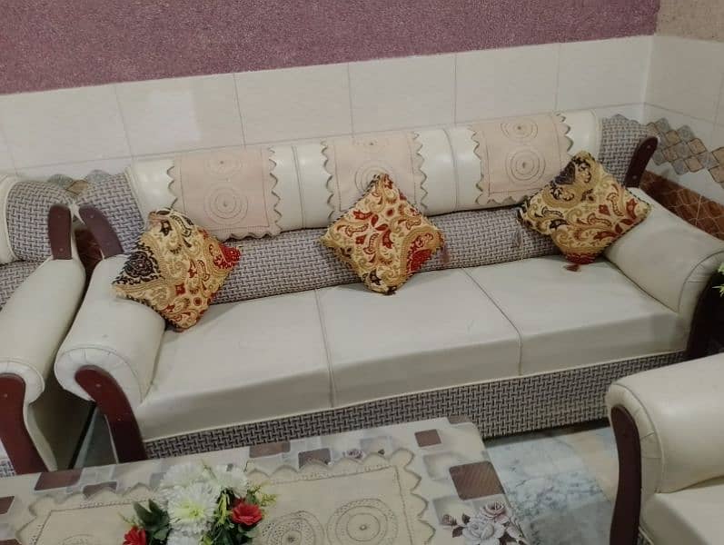 Bed set without metress showcase n sofa 1