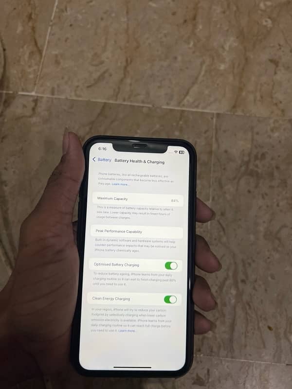 Iphone 11 128 gb With 84 Health Exchange Possible 5