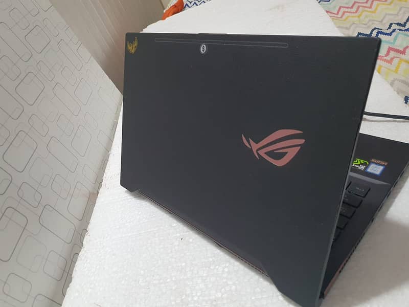 ASUS ROG CORE I7 8GEN GTX 6GB RGB KEY 10BY9 12