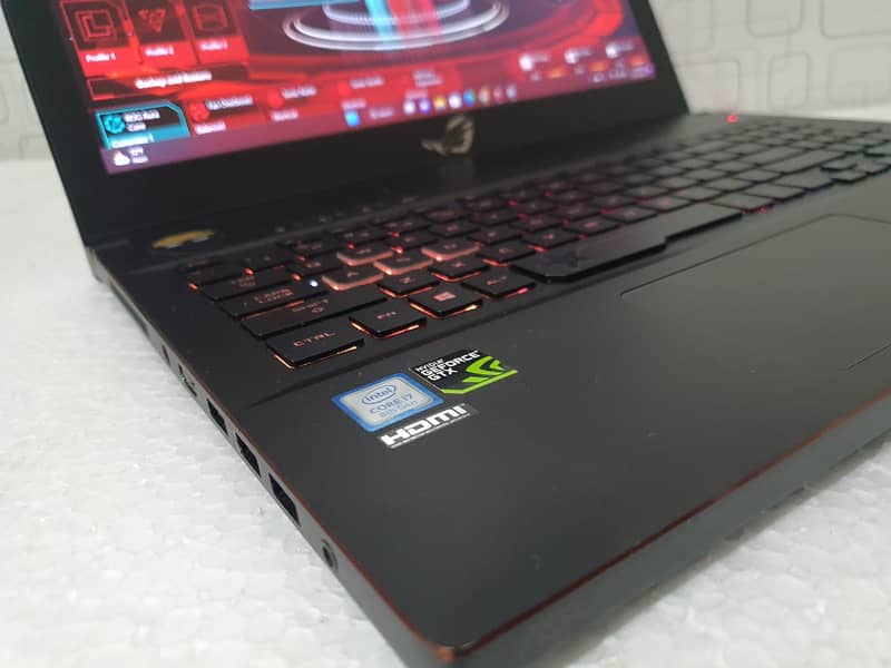 ASUS ROG CORE I7 8GEN GTX 6GB RGB KEY 10BY9 18