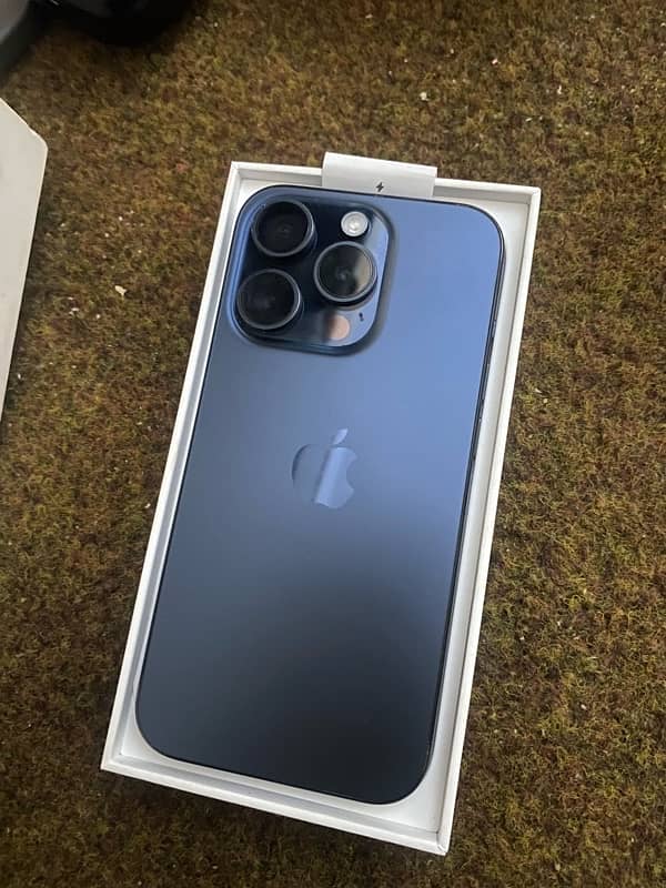 i Phone 15 Pro 128 Gb With Original box 0