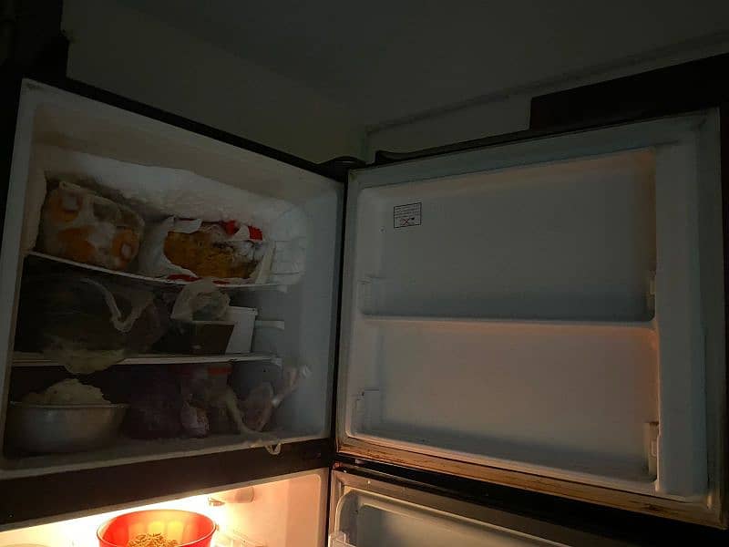 Refrigerator full size Haier 4