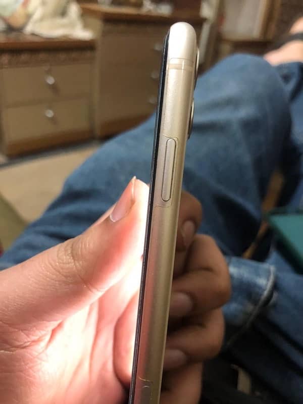 iphone 11 128 gb non pta 10/10 6