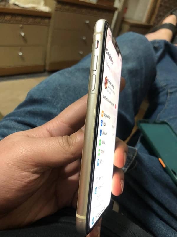 iphone 11 128 gb non pta 10/10 8