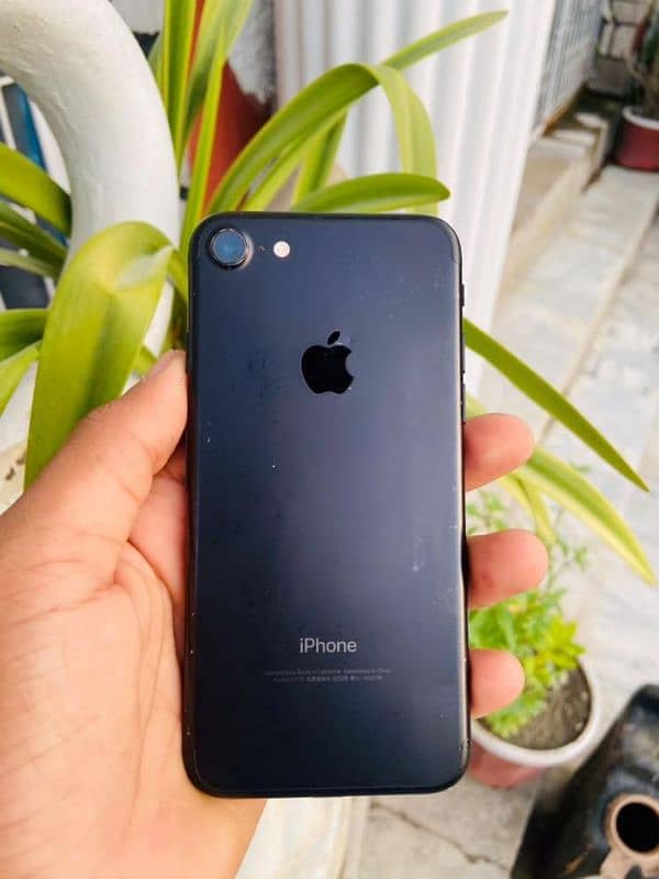 iphone 7 (32)gb 100 health 1