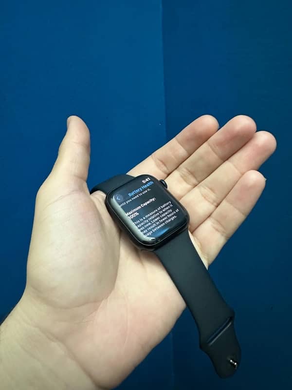 Apple Watch series 7 44mm 4