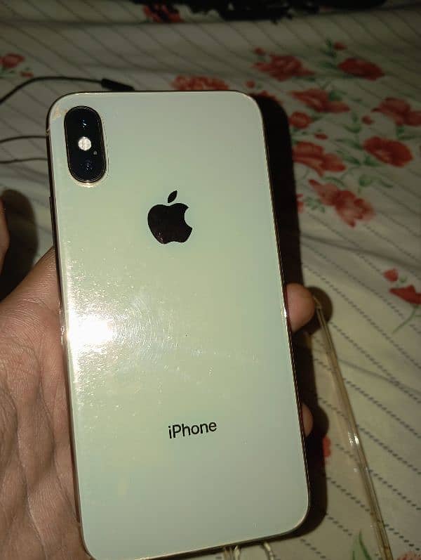 iphone xs gold colour 0