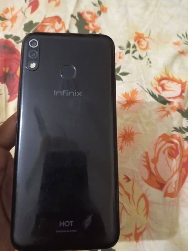 Infinix Hot 8 1