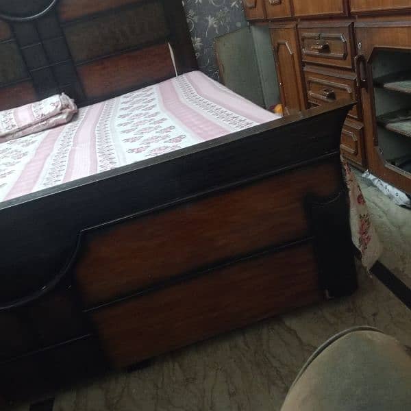 dabel bed set for urgent sale 2