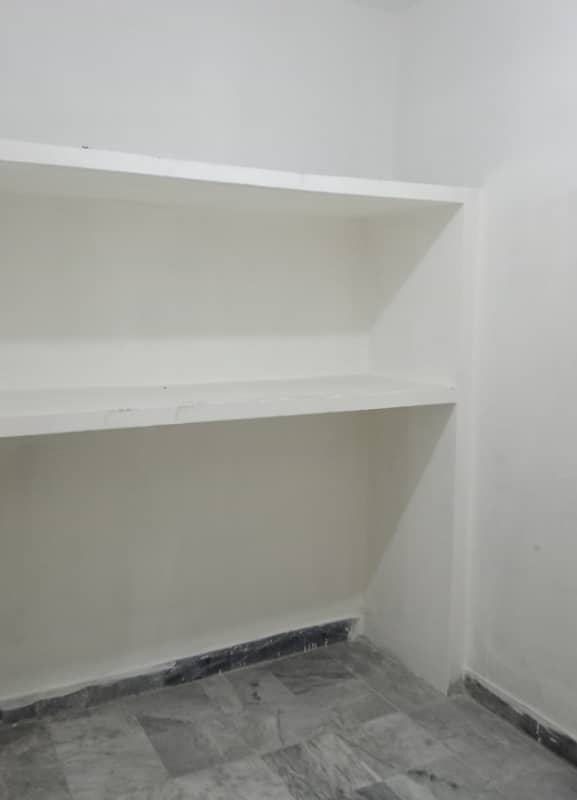 Sepreat 10 Marla Lower Portion For Rent In Saddar New Officer Officer Colony 0