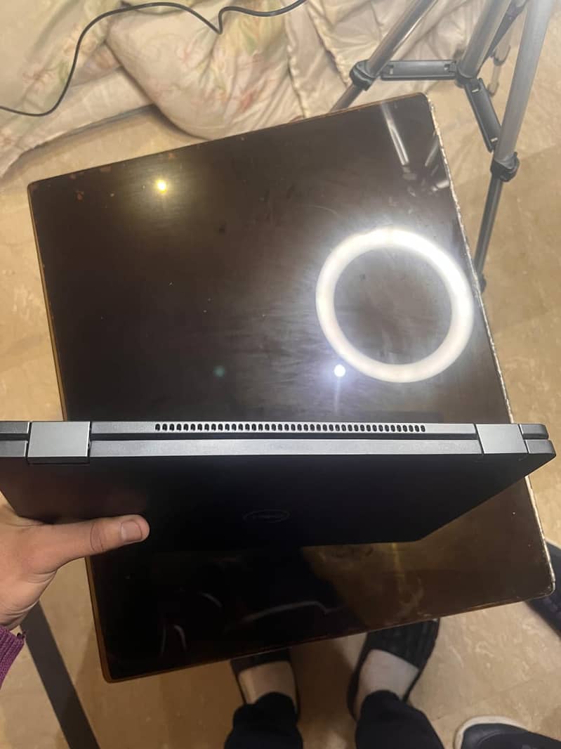 Dell Latitude 7390 3