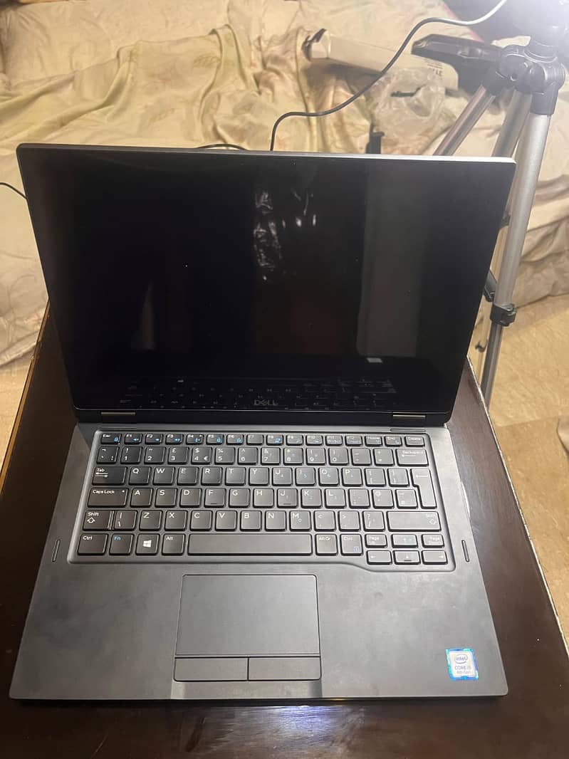 Dell Latitude 7390 10