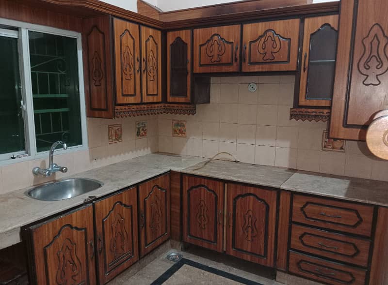 10 Marla Upper Portion For Rent At The Prime Location In Guldasht Town A Block 3