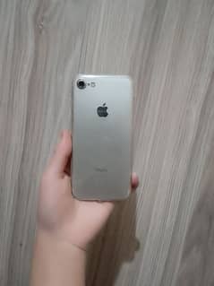 iphone 7 in fresh condition