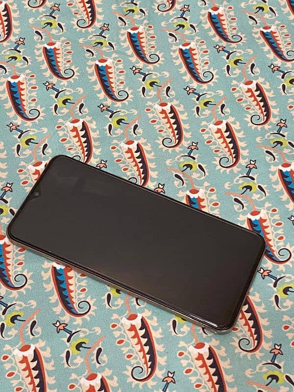 Selling Vivo V23e 1