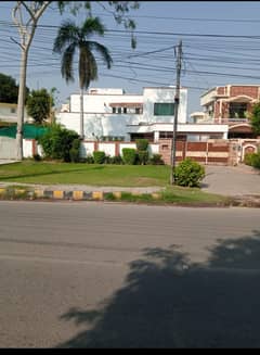 2 Kanal House In Stunning Garden Town - Abu Bakar Block Is Available For sale