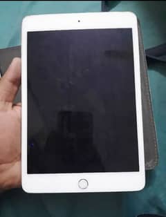 Apple ipad mini 4 32gb 15.8 IOS Version (PUBG Game Run Smoothly)