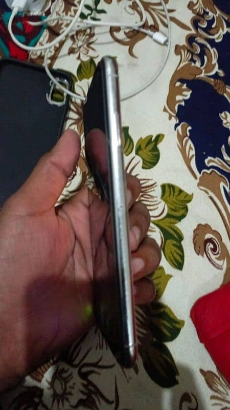 iPhone xs max non. pta 2