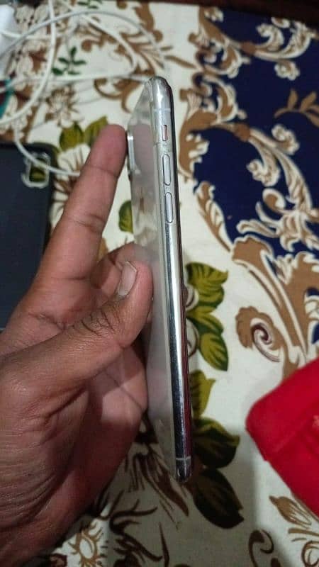 iPhone xs max non. pta 3