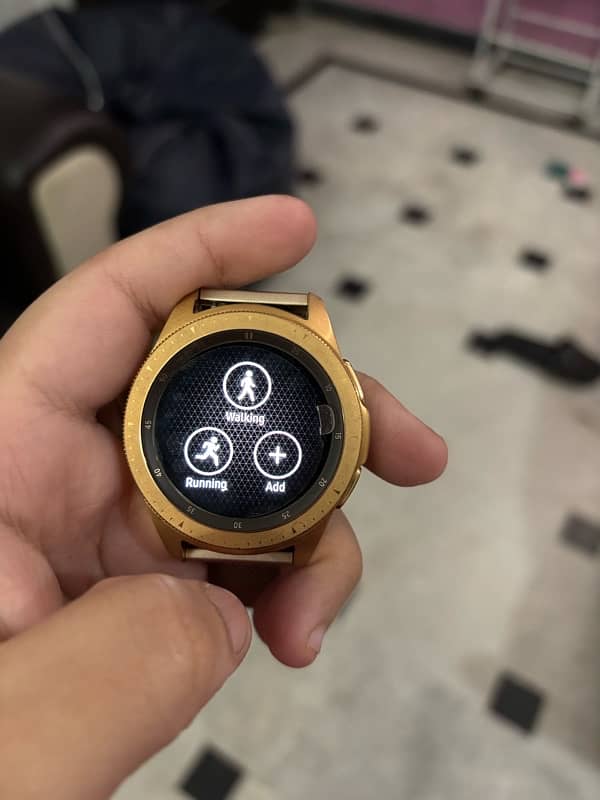 Smart watch in brand new condition 6