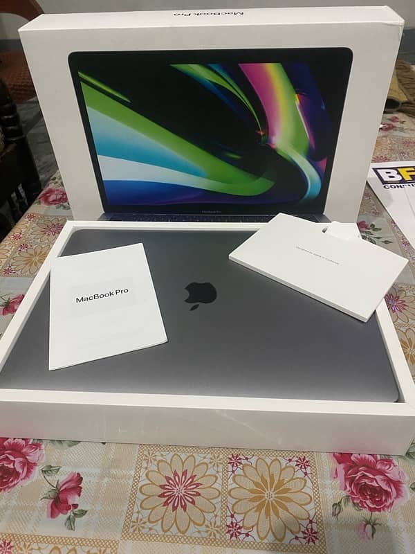 Apple Macbook pro m2 8/256gb 2023 2