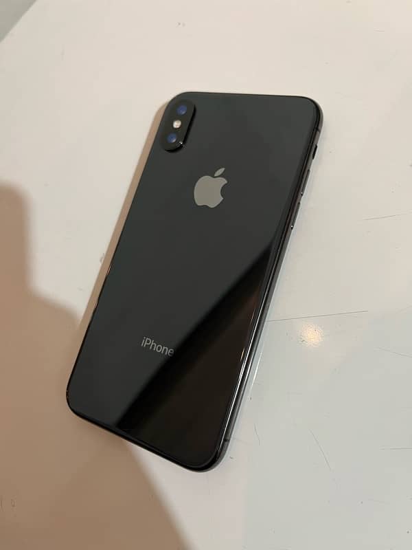 iPhone XS (Black) - 64GB Storage, 100% Battery Health 1