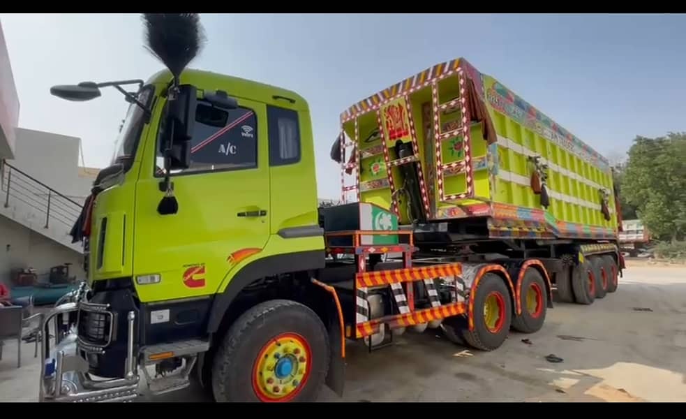 Donfing truck 375HP  22 wheeler Trala 2