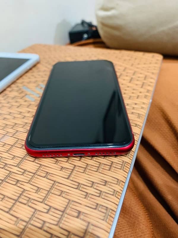 Iphone 11 128gb PTA APPROVED WITH BOX 5