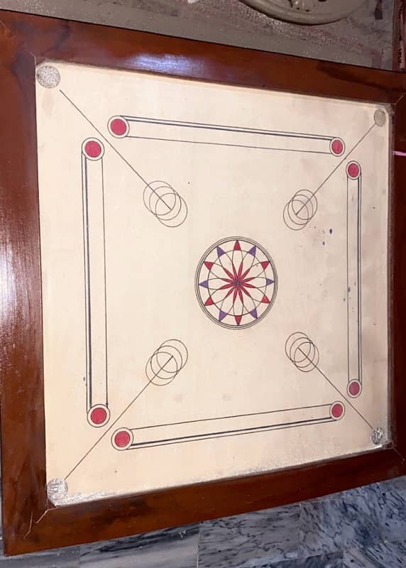 4x4 Carrom board condition is good 0