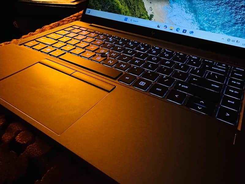 Hp Zbook Firefly (Core i5 10th Gen) 2