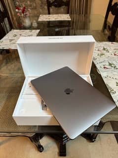 Apple MacBook M1