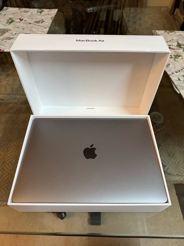 Apple MacBook M1 3