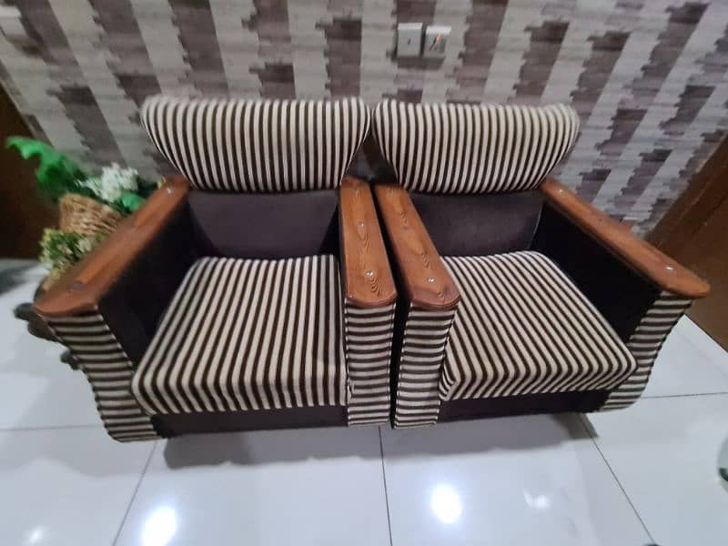 Premium Quality 7 Seater Sofa at low rate because we are shifting 5