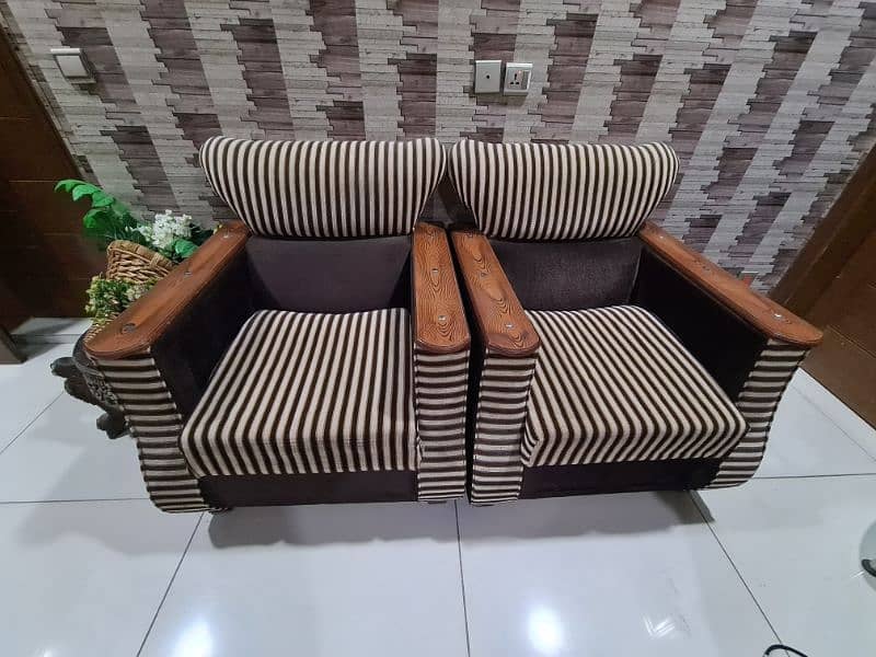 Premium Quality 7 Seater Sofa at low rate because we are shifting 7