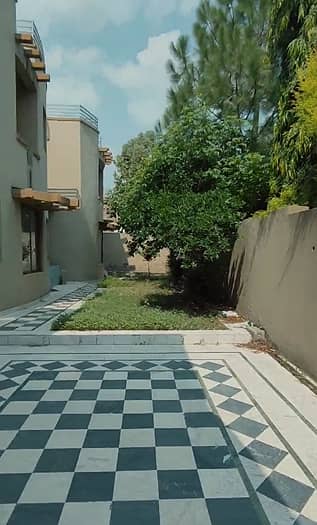 Prime Location Heighted Lawn House For Sale In Bahria Town Phase 01 1