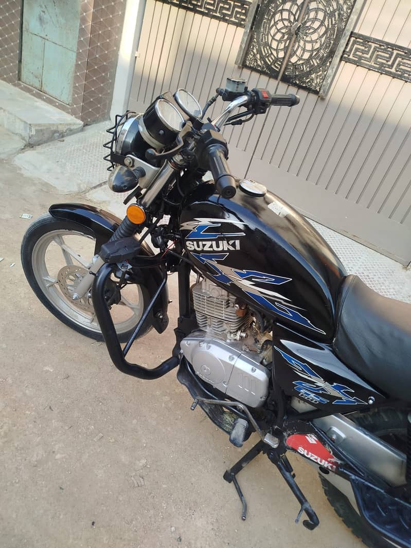 suzuki GS 2017 1