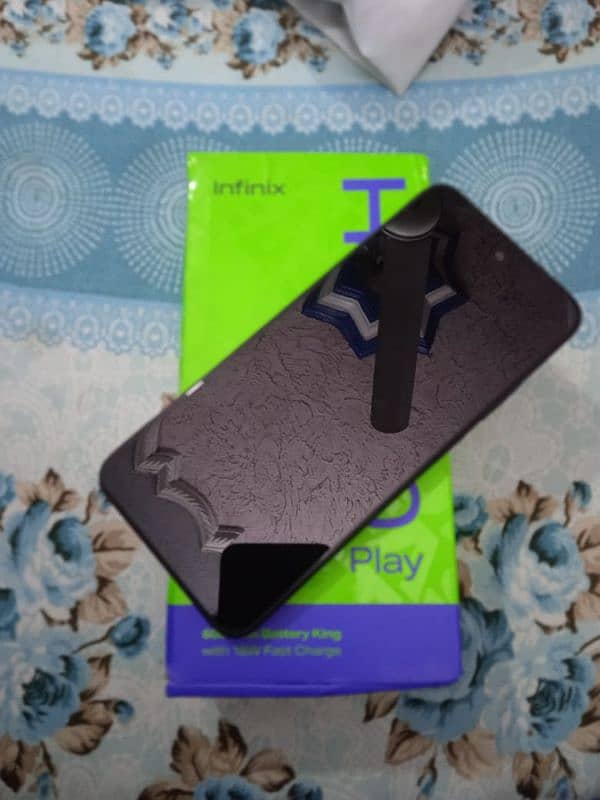 Infinix hot 30 play (4+4 64) 0