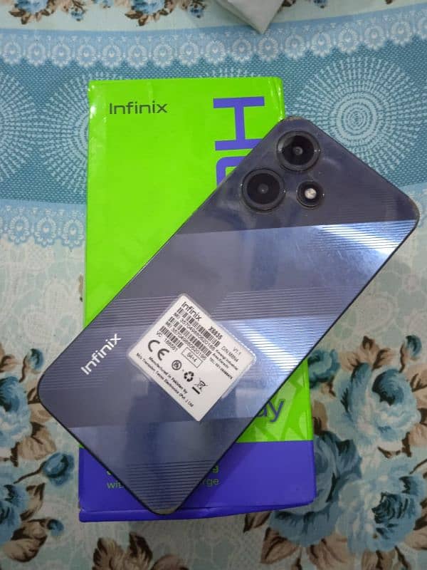 Infinix hot 30 play (4+4 64) 5