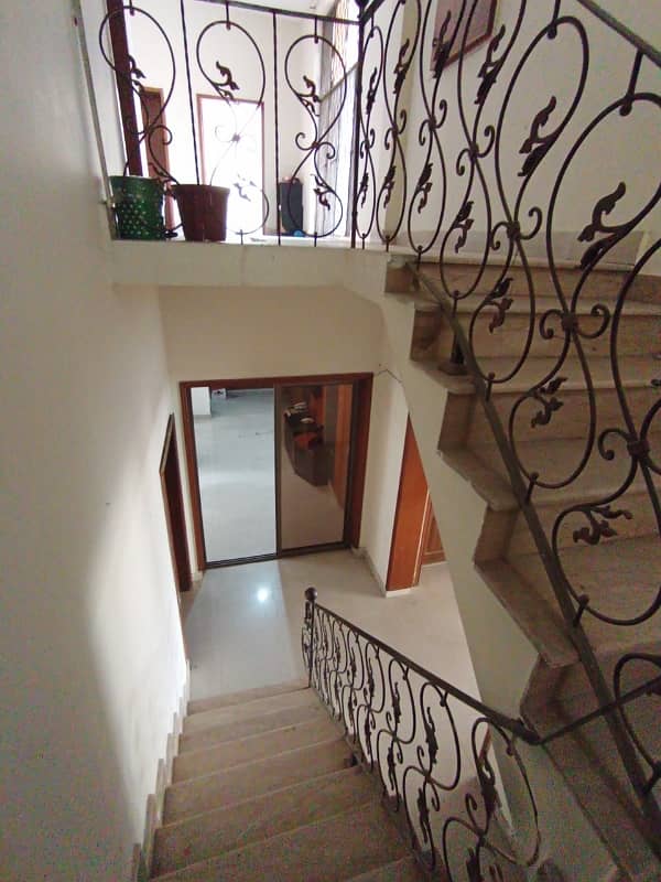 1 Kanal Double Storey House For Rent for ofice use main raod 12