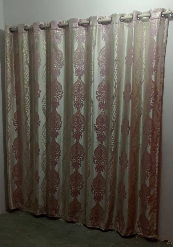 1 Curtain Good condition 1