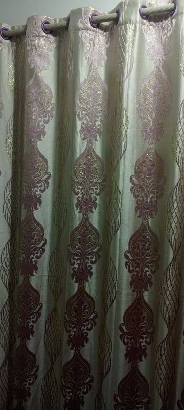 1 Curtain Good condition 2