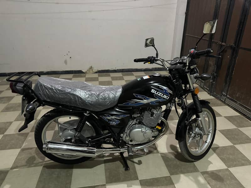 Suzuki GS 150 2022 9 month 2949kms zero miter condition urgent sell 1