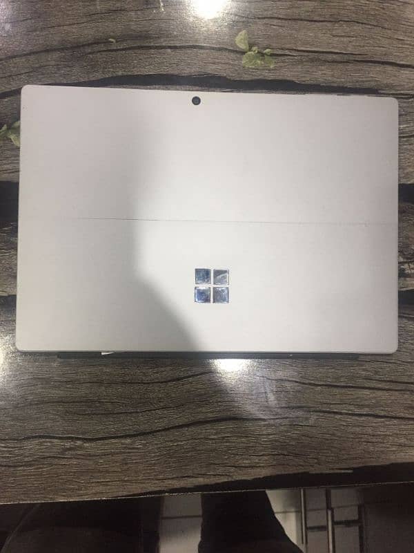 Microsoft surface pro 4 i7 6th generation 16gb  256gb ssd 1