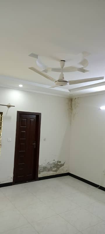 6 Marla uper portion for rent in shadab gardan near pak arab socity very hot locatio near 4